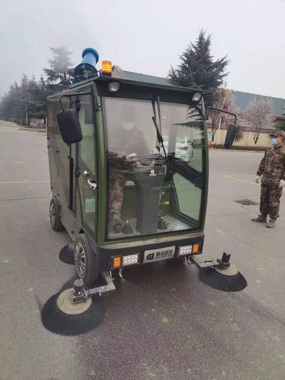 陜西西安，四川綿陽軍隊交機DJ2300GYWP掃地機